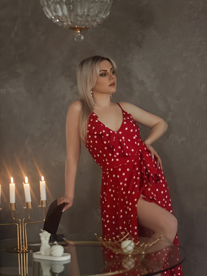 Варвара привлекальеная девушка из Аткарска цена от 5000 руб