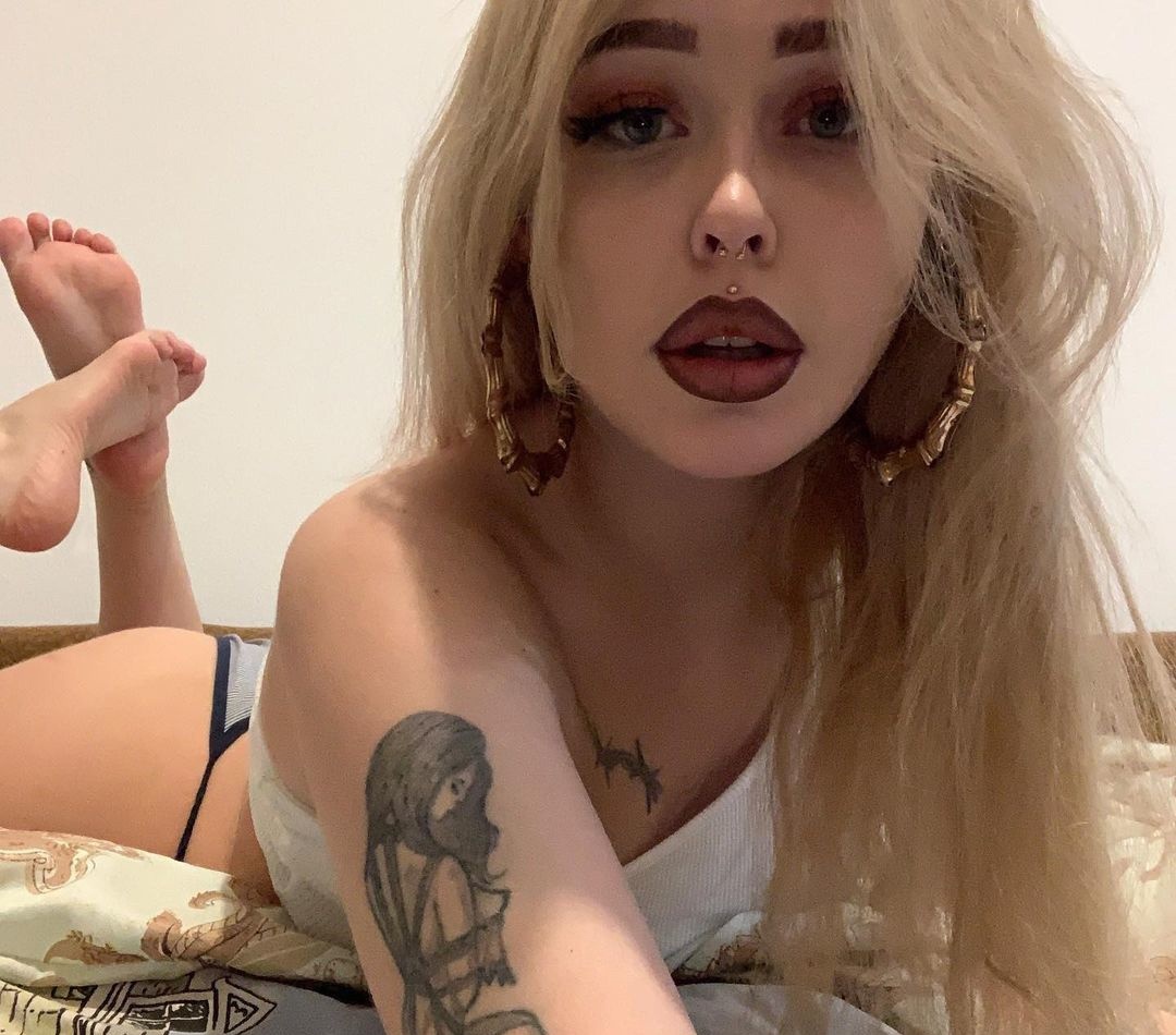 Лада привлекальеная девушка из Аткарска цена от 3500 руб