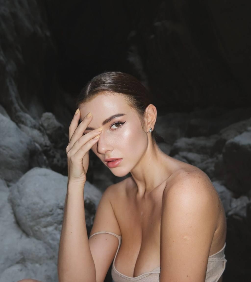 Янка привлекальеная девушка из Аткарска цена от 7000 руб