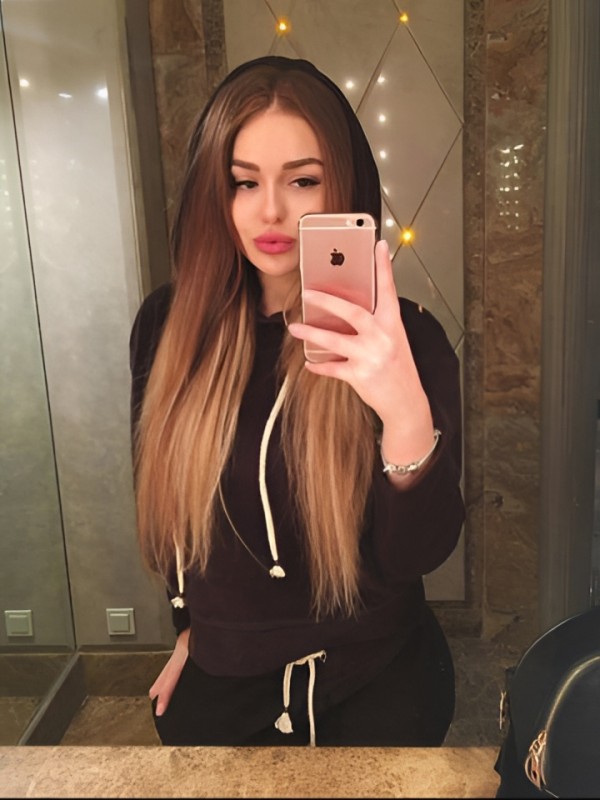 Лизочка привлекательная девушка из Аткарска цена от 3000 руб