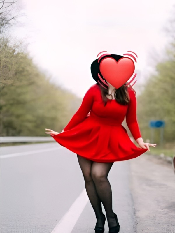 Софа привлекательная девушка из Аткарска цена от 2000 руб