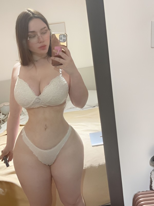 Стефания привлекательная девушка из Аткарска цена от 2000 руб