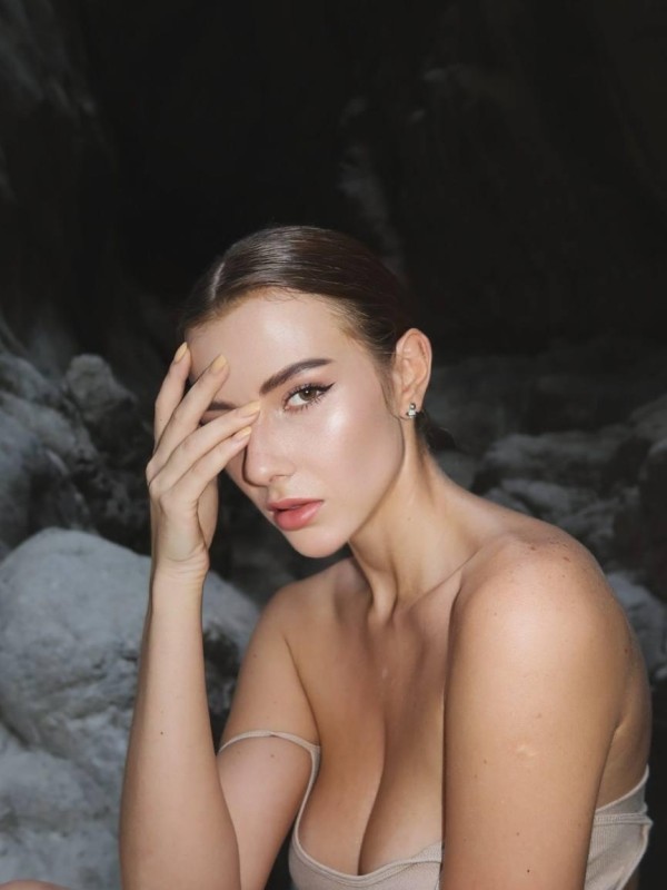 Янка привлекательная девушка из Аткарска цена от 7000 руб